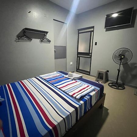 Adrian'S Hotel Pucallpa Buitenkant foto